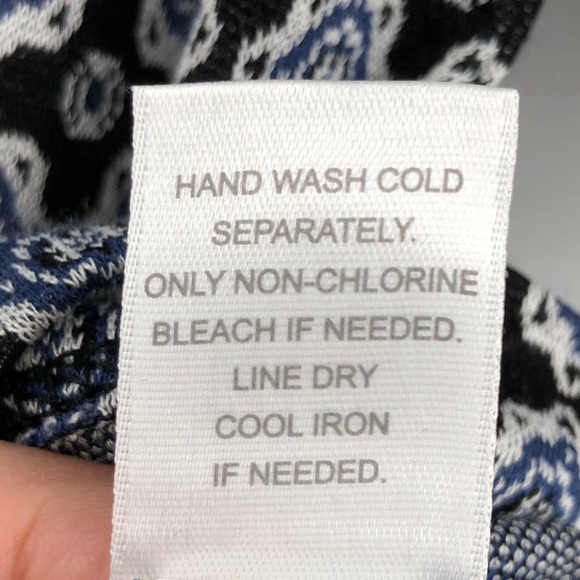 J. Jill Wearever Collection Black Floral Medallion Jacquard Ballet Sleeve Top - Picture 7 of 8